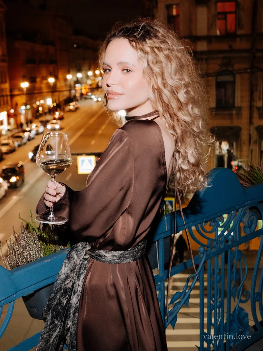 Viktoria, femme russe à Saint-Pétersbourg — photo 2