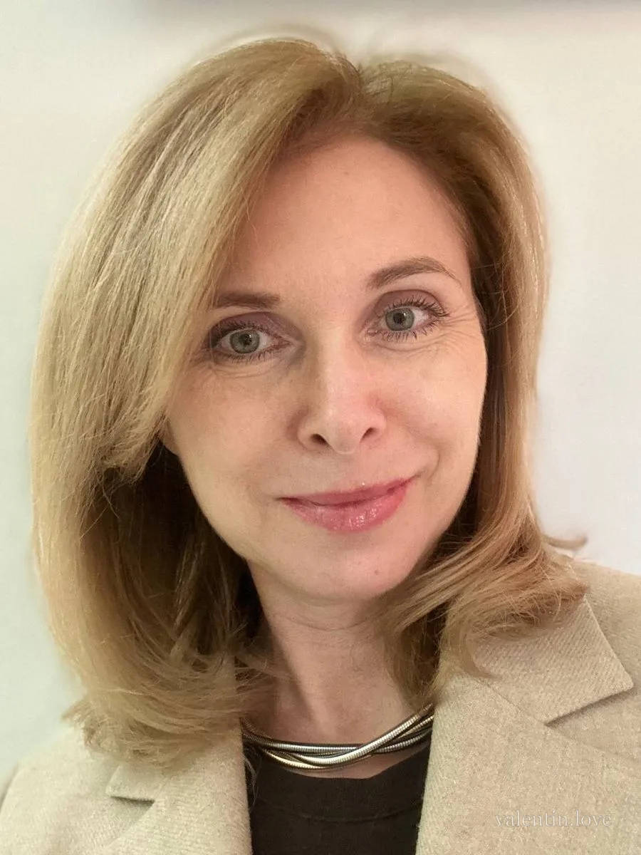 Elena, 56 years old — Samara
