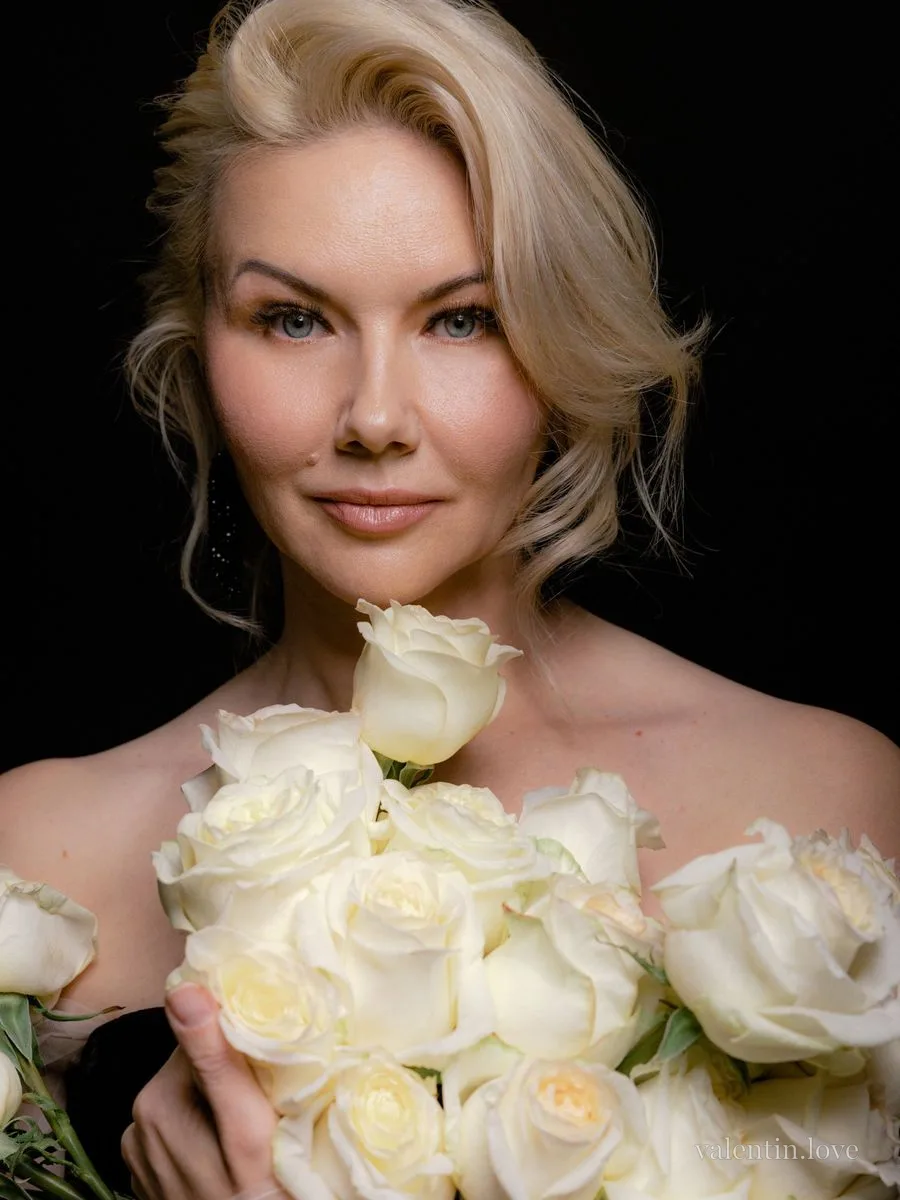 Yulia, Russian woman of 43 in Cannes