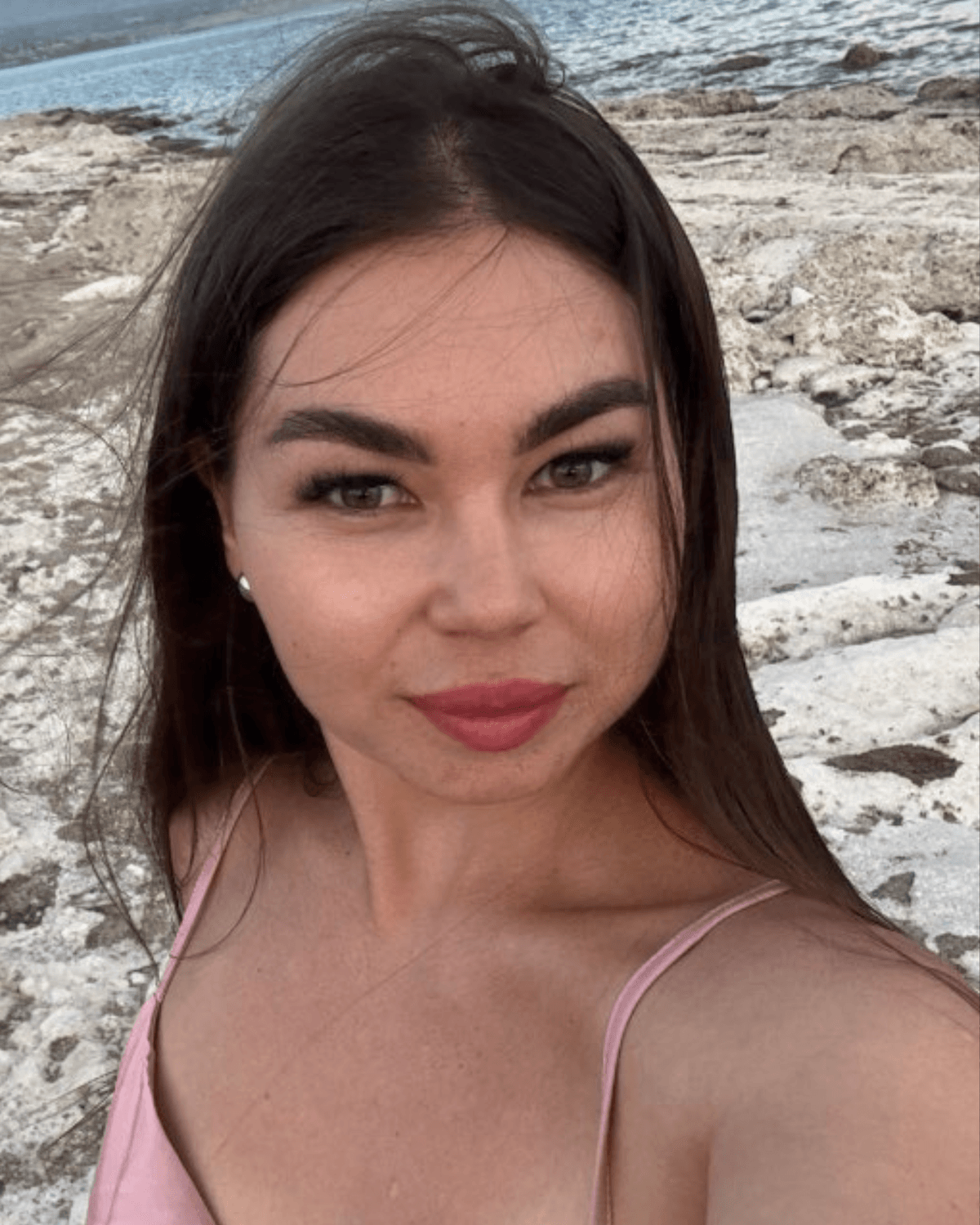 Meerim, 25 ans — Avocate à Bichkek — profil vérifié Valentin.love